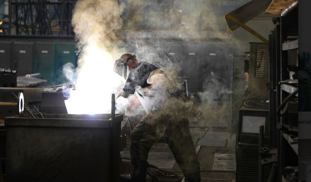 Top 10 Tips to Ensure Employee Health and Safety: Kickstart Your Program with Manson Methods Inc.